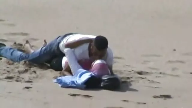 انجمن بدون ثبت نام  مرد بالغ دو عکس سکسی زنان لزبین زیبایی دارد