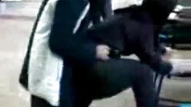 انجمن بدون ثبت نام  حمله مقعدی عکس سکسی زن همسایه توسط یک مرد بالغ