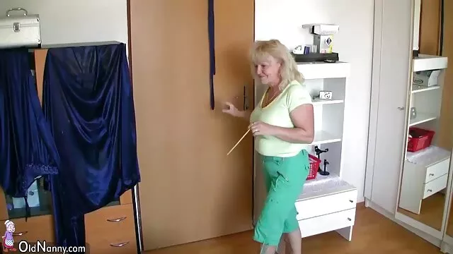 انجمن بدون ثبت نام  بازی در عکس سکسی از سینه زنان سوراخ ها