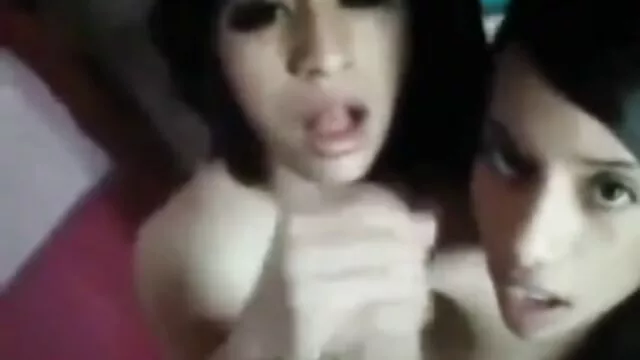 انجمن بدون ثبت نام  رابطه جنسی زن و شوهر در حیاط یک عکس همخوابی بدون سانسور خانه خصوصی